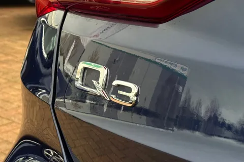 BJ25OEA Audi Q3 S line 35 TFSI  150 PS S tronic Thumbnail #50