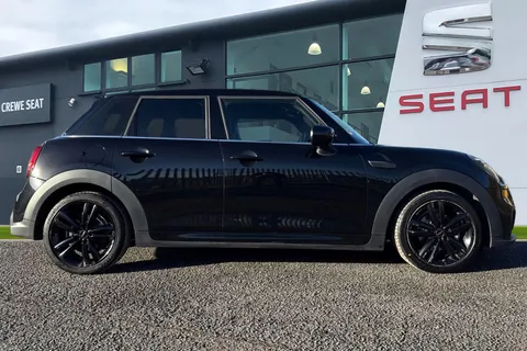 PK22AEB Mini Hatch 1.5 Cooper Sport Euro 6 (s/s) 5dr Thumbnail #4