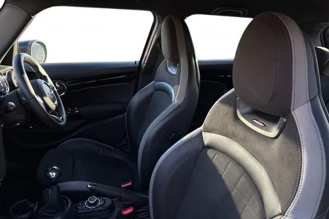 PK22AEB Mini Hatch 1.5 Cooper Sport Euro 6 (s/s) 5dr Thumbnail #17