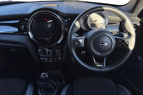 PK22AEB Mini Hatch 1.5 Cooper Sport Euro 6 (s/s) 5dr Thumbnail #19