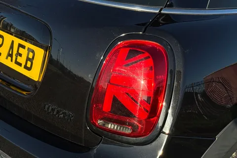 PK22AEB Mini Hatch 1.5 Cooper Sport Euro 6 (s/s) 5dr Thumbnail #28