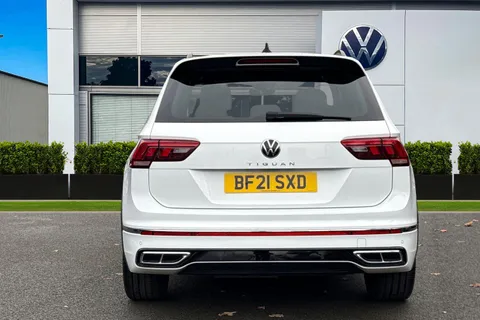 BF21SXD Volkswagen Tiguan 2.0 TDI R-Line 5dr DSG |  Navigation system | Heated Seats Thumbnail #5
