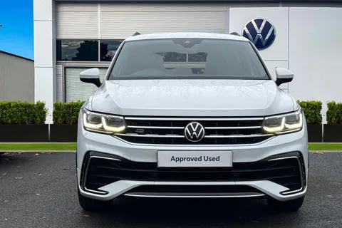 BF21SXD Volkswagen Tiguan 2.0 TDI R-Line 5dr DSG |  Navigation system | Heated Seats Thumbnail #6