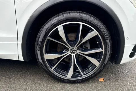 BF21SXD Volkswagen Tiguan 2.0 TDI R-Line 5dr DSG |  Navigation system | Heated Seats Thumbnail #10
