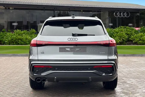  Audi Q5 2.0 TDI Edition 1 S Tronic quattro Euro 6 (s/s) 5dr Thumbnail #5