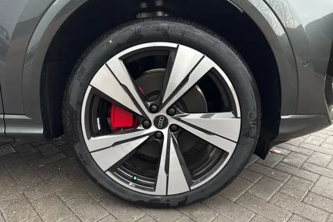  Audi Q5 2.0 TDI Edition 1 S Tronic quattro Euro 6 (s/s) 5dr Thumbnail #10