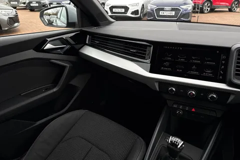 BT25HCA Audi A1 S line 30 TFSI  116 PS 6-speed Thumbnail #20