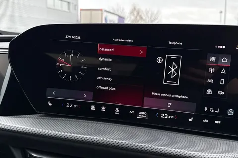  Audi Q5 2.0 TDI Edition 1 S Tronic quattro Euro 6 (s/s) 5dr Thumbnail #27