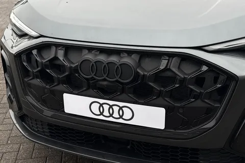  Audi Q5 2.0 TDI Edition 1 S Tronic quattro Euro 6 (s/s) 5dr Thumbnail #45