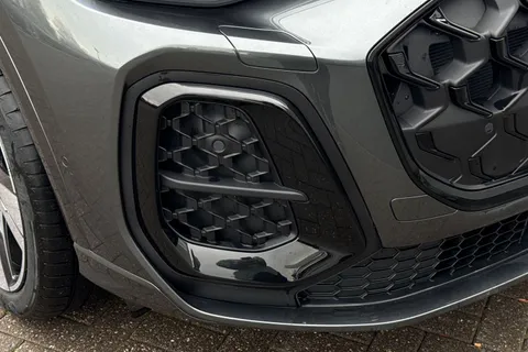  Audi Q5 2.0 TDI Edition 1 S Tronic quattro Euro 6 (s/s) 5dr Thumbnail #46