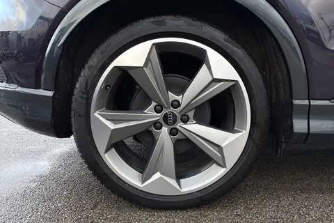 11 of 46 for Audi Q4 e-tron Q4 Black Edition 40 e-tron 150,00 kW