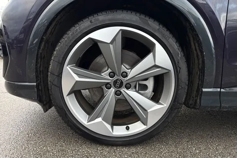 13 of 46 for Audi Q4 e-tron Q4 Black Edition 40 e-tron 150,00 kW