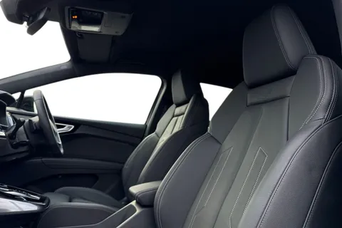 16 of 46 for Audi Q4 e-tron Q4 Black Edition 40 e-tron 150,00 kW