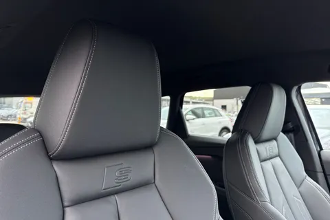 24 of 46 for Audi Q4 e-tron Q4 Black Edition 40 e-tron 150,00 kW