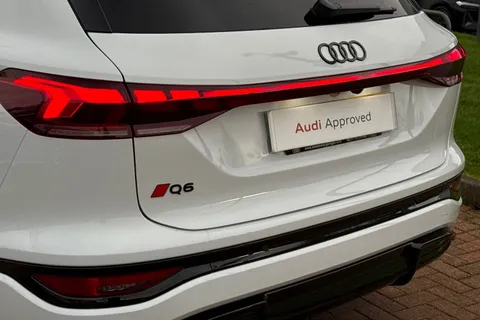 KR74UDT Audi Q6 E-Tron Q6 SUV Edition 1 e-tron quattro 285,00 kW Thumbnail #17