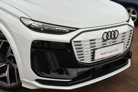 KR74UDT Audi Q6 E-Tron Q6 SUV Edition 1 e-tron quattro 285,00 kW Thumbnail #18