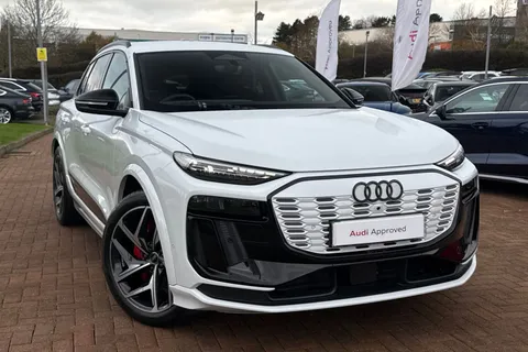 KR74UDT Audi Q6 E-Tron Q6 SUV Edition 1 e-tron quattro 285,00 kW Thumbnail #26