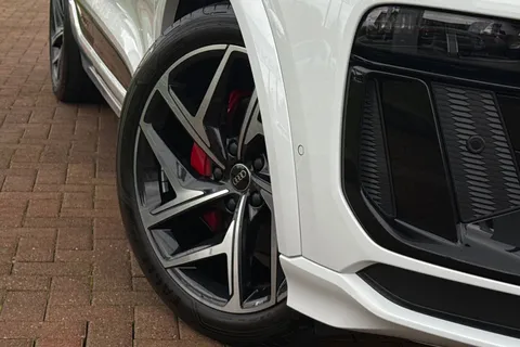 KR74UDT Audi Q6 E-Tron Q6 SUV Edition 1 e-tron quattro 285,00 kW Thumbnail #27