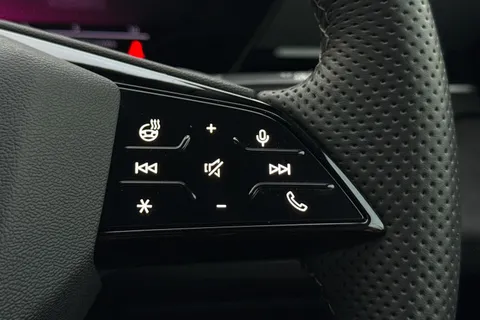 KR74UDT Audi Q6 E-Tron Q6 SUV Edition 1 e-tron quattro 285,00 kW Thumbnail #39