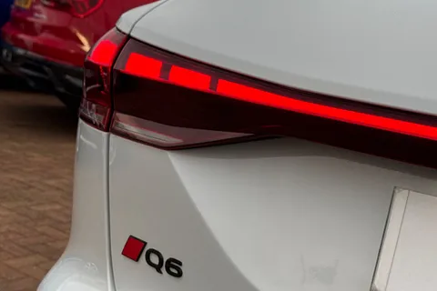 KR74UDT Audi Q6 E-Tron Q6 SUV Edition 1 e-tron quattro 285,00 kW Thumbnail #51