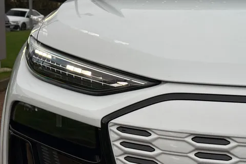 KR74UDT Audi Q6 E-Tron Q6 SUV Edition 1 e-tron quattro 285,00 kW Thumbnail #56