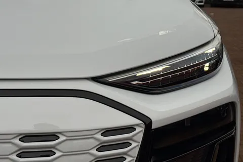 KR74UDT Audi Q6 E-Tron Q6 SUV Edition 1 e-tron quattro 285,00 kW Thumbnail #58