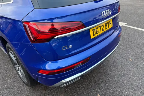 DG72BYH Audi Q5 S line 45 TFSI quattro 265 PS S tronic Thumbnail #9