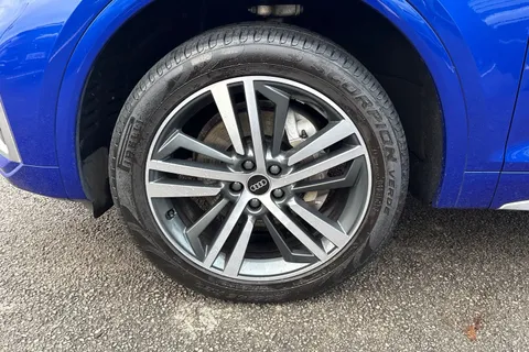 DG72BYH Audi Q5 S line 45 TFSI quattro 265 PS S tronic Thumbnail #11