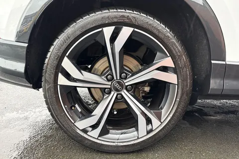 PF25BSV Audi Q3 Black Edition 35 TFSI  150 PS S tronic Thumbnail #14