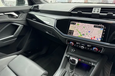 PF25BSV Audi Q3 Black Edition 35 TFSI  150 PS S tronic Thumbnail #21