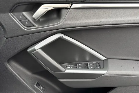 PF25BSV Audi Q3 Black Edition 35 TFSI  150 PS S tronic Thumbnail #22