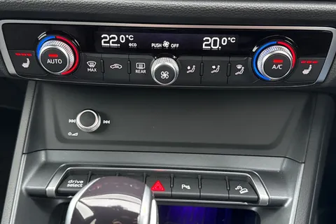 PF25BSV Audi Q3 Black Edition 35 TFSI  150 PS S tronic Thumbnail #23