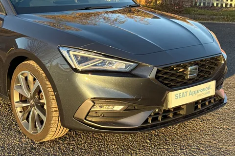 LG24YBX SEAT Leon 1.5 eTSI MHEV FR Sport DSG Euro 6 (s/s) 5dr Thumbnail #10