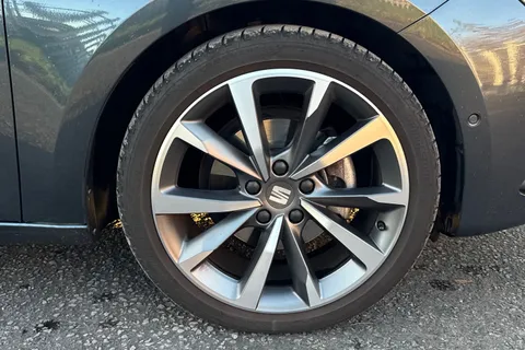 LG24YBX SEAT Leon 1.5 eTSI MHEV FR Sport DSG Euro 6 (s/s) 5dr Thumbnail #11