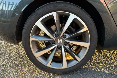 LG24YBX SEAT Leon 1.5 eTSI MHEV FR Sport DSG Euro 6 (s/s) 5dr Thumbnail #12