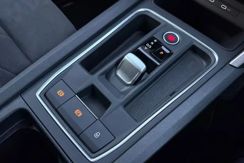 LG24YBX SEAT Leon 1.5 eTSI MHEV FR Sport DSG Euro 6 (s/s) 5dr Thumbnail #24