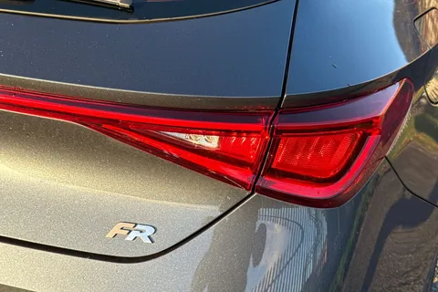 LG24YBX SEAT Leon 1.5 eTSI MHEV FR Sport DSG Euro 6 (s/s) 5dr Thumbnail #29