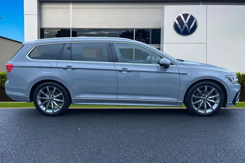 3 of 48 for VOLKSWAGEN PASSAT 1.5 TSI EVO R-Line 5dr DSG