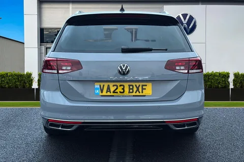 4 of 48 for VOLKSWAGEN PASSAT 1.5 TSI EVO R-Line 5dr DSG