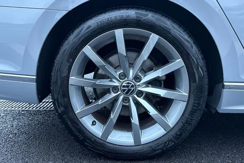 10 of 48 for VOLKSWAGEN PASSAT 1.5 TSI EVO R-Line 5dr DSG