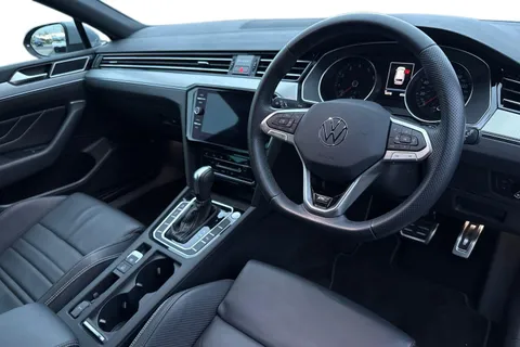 14 of 48 for VOLKSWAGEN PASSAT 1.5 TSI EVO R-Line 5dr DSG