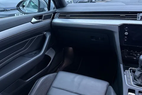 20 of 48 for VOLKSWAGEN PASSAT 1.5 TSI EVO R-Line 5dr DSG