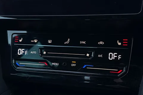 22 of 48 for VOLKSWAGEN PASSAT 1.5 TSI EVO R-Line 5dr DSG