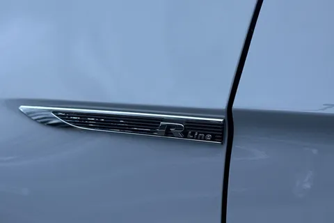 27 of 48 for VOLKSWAGEN PASSAT 1.5 TSI EVO R-Line 5dr DSG