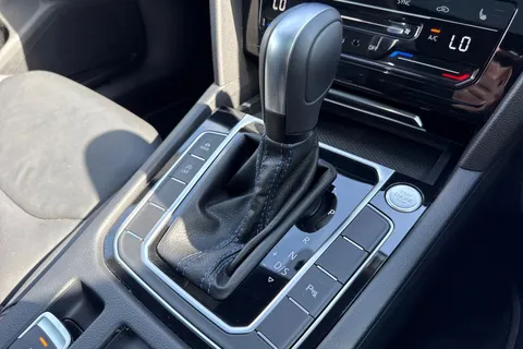 20 of 64 for VOLKSWAGEN ARTEON 2.0 TSI R 5dr 4MOTION DSG