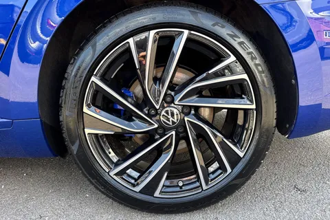 22 of 64 for VOLKSWAGEN ARTEON 2.0 TSI R 5dr 4MOTION DSG