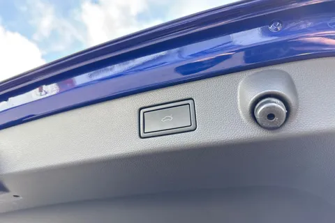 27 of 64 for VOLKSWAGEN ARTEON 2.0 TSI R 5dr 4MOTION DSG