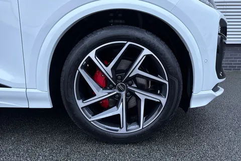  Audi Q6 E-Tron 100kWh Edition 1 Sportback Auto quattro 5dr Thumbnail #7