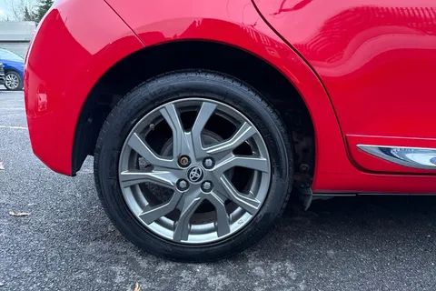 DN67ZTG Toyota Yaris 1.5 VVT-i Excel Euro 6 5dr Thumbnail #8