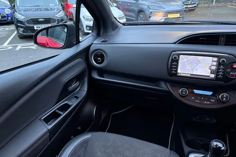 DN67ZTG Toyota Yaris 1.5 VVT-i Excel Euro 6 5dr Thumbnail #16